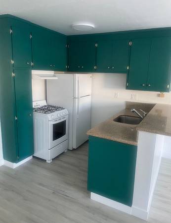 $830 / 1br - 128 W 81st St, New York, NY (New York)63978412422530122