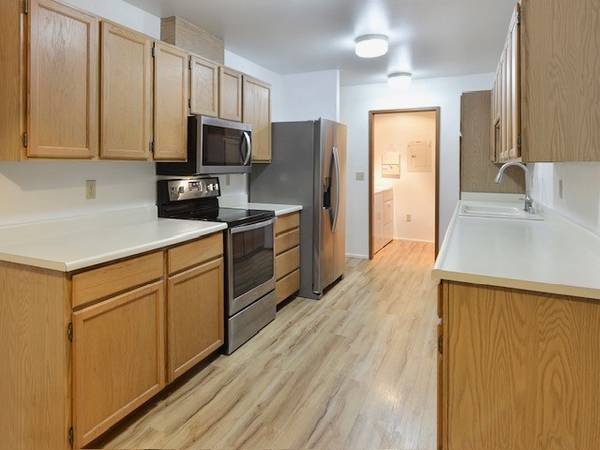 $3,195 / 2br - 1604ft2 - Gorgeous Spacious 2+ Bedroom 2 Bath Condo Providence Point Issaquah (Issaquah)63688462589441122
