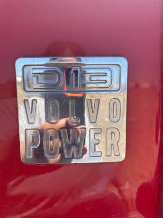 2009 & 2014 VOLVO VNM DAY CAB - $1 (Hesperia)63476205101825122