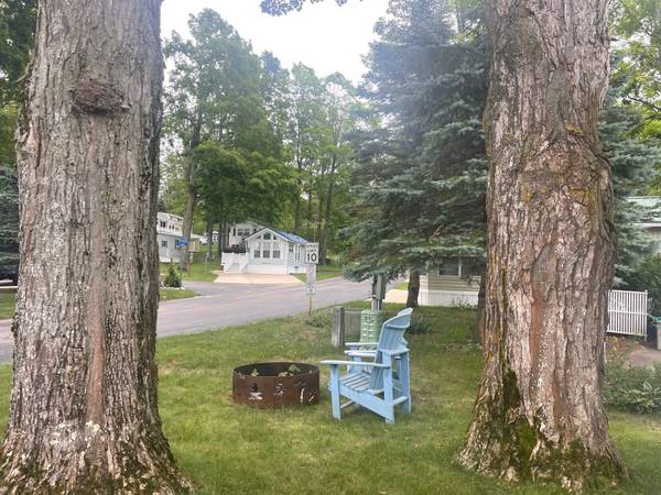 $1,150 / 1br - 450ft2 - Small fully furnished home for Rent Starting Nov. 1 - June 1   $1,150 (Alanson)64037897120385122