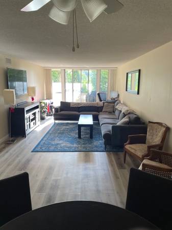 $1,500 / 2br - Fully Furnished Bdrm w/ Private Bathroom $1500 (Sherman Oaks)63893108003971120