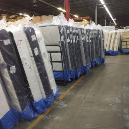 CLEARING OUT TRUCKLOAD OF MATTRESSES 1