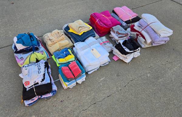 Bath Towels** - $75 (Sioux Falls)63471124166147121