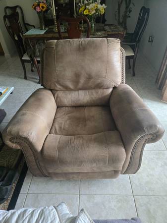 Recliner 1