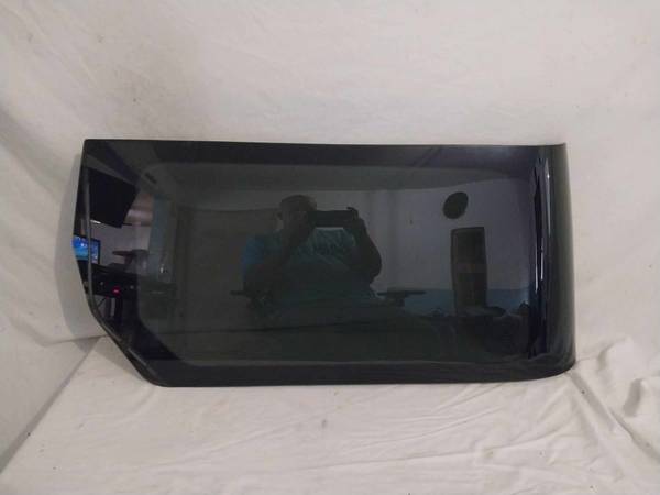 2003-2011 Honda Element Driver Left Side Rear Quarter Window Glass 1