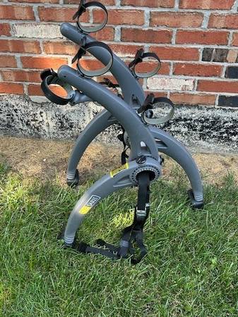 Saris Bones 2/3 Bike Rack Gray Trunk Mount Bicycle Carrier -LIKE NEW- 1