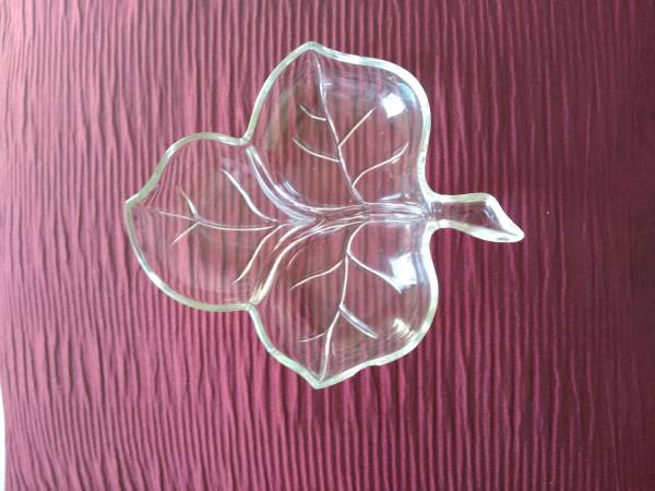 Crystal leaf snack plate 1