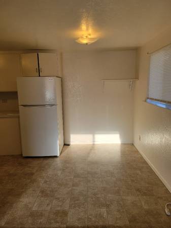 $850 / 1br - 15997 S. 10th Ave #5 Caldwell Coming Soon! (Caldwell)64003312202755123