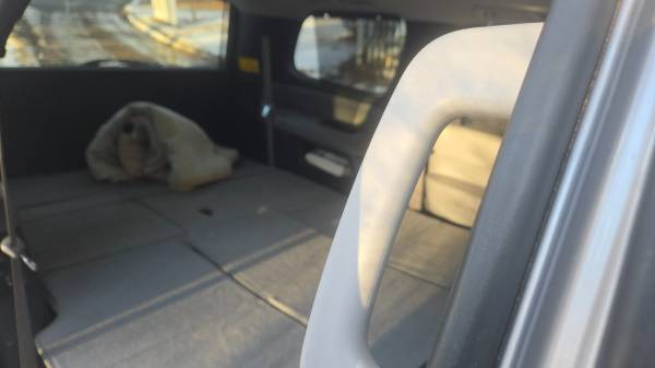 2010 Toyota Sequoia - Excelente estado pero necesita ayuda con la transmisión - $3,400 (natick ma)63615272980993124