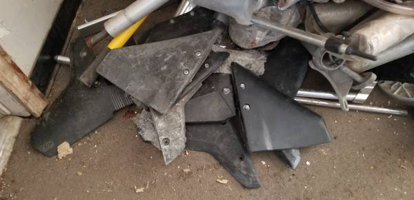 Whale Tails,  Battery switches & Boxes. Bilge Pumps, Blowers, Anchors. 1