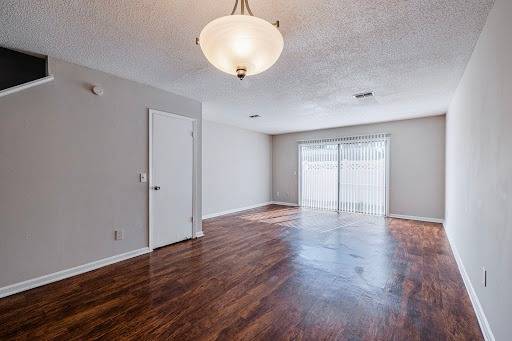 $1,389 / 2br - 1130ft2 - Free November Rent...Move In By 10/3164005270422403121