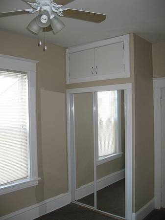 $2,000 / 5 habitaciones - Unidad de 5 dormitorios/2 baños ubicada en el noreste!! (Minneapolis)63868700987393121