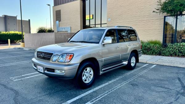 LEXUS LX470 - $9,999 (Roseville)63619169858561121