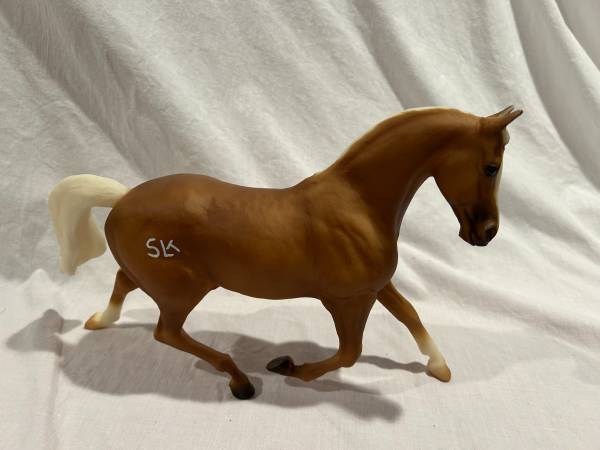 Breyer Horse #702397 Kokopelli’s Gold Palomino Misty’s Twilight 1