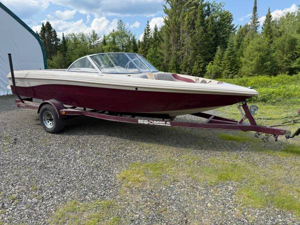 Waterski boat 1