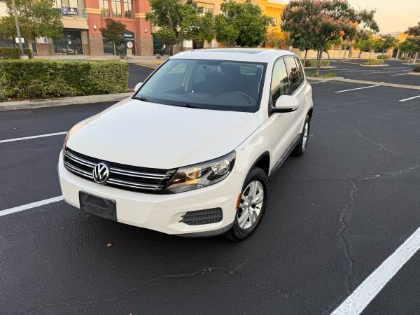 2013 Volkswagen VW Tiguan S Sport SUV 4 door 4 dr clean - $8,499 (Winnetka)63436937284483121
