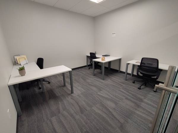 2 or 3 Person Office- Perfect for Your Small Or Growing Business! 1