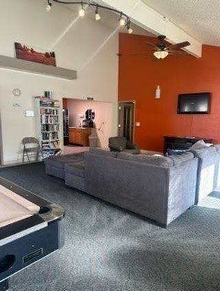 $1,600 / 3br - 1150ft2 - Convenient 3 BR/2 BA Living with On-Site Laundry Facility63673500902913124