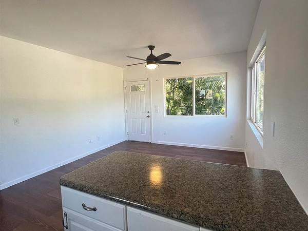 $3,000 / 1br - Kihei - Deluxe large one bedroom, one bath house in Kihei, Hawaii. (Kihei)63686746253699124