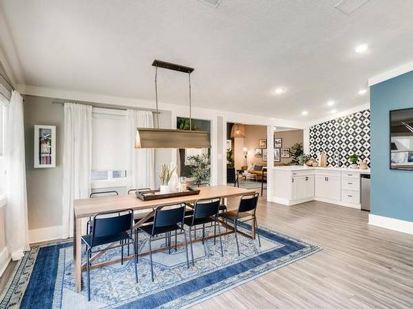 $1,470 / 2br - 820ft2 - Unbeatable 2 BR, Wood Burning Fireplace, Move-In Ready! (Everett)63862176498945121
