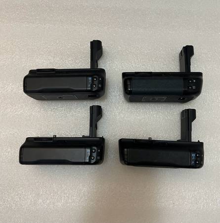 (4) Genuine Canon EOS Vertical Battery Grips - $1 (San Jose)63471479360641122