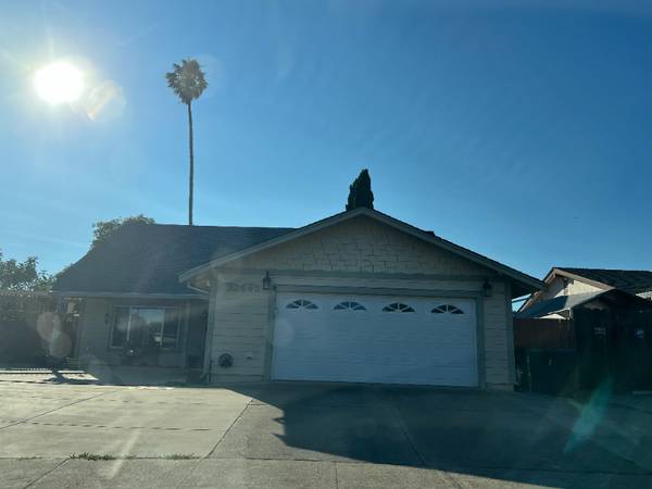 $4500.00 / 4br - 1936ft2 - Beautiful 4 Bed/3 Bath Single Family Home in Fremont, CA - Available N63824143529345121