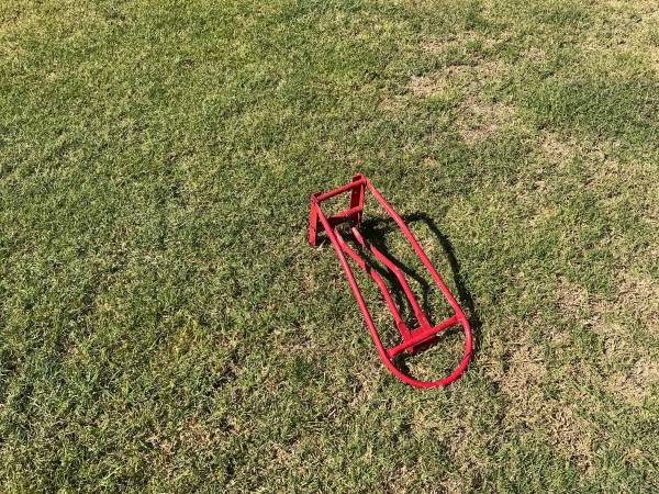 Folding saddle rack. 1