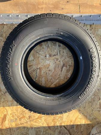 1 - Yokohama 225/75r16 - $60 (Albuquerque four hills)63471383204481120