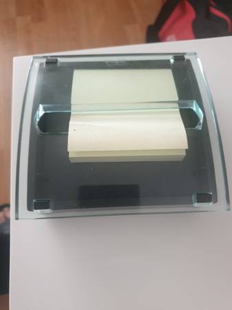 Post-it Pop-Up Note Dispenser 1