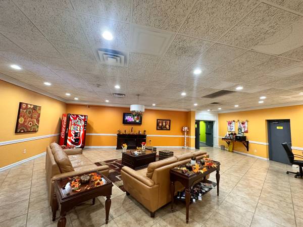 $385 / 1br - Hotel Room Rental – $385 + tax – Includes Breakfast, WiFi, TV – Pet Fr (Harrison)63974470946179120