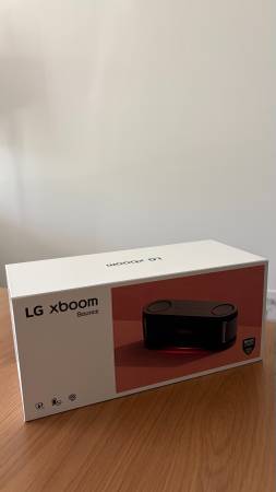 LG xboom Bounce Bluetooth Speaker 1