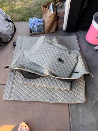 Audi Trunk Cover/liner 1