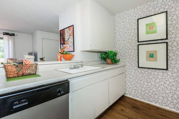 $2,500 / 2br - 793ft2 - 2B/2B, Washer and Dryer in Each Home, Picnic Areas (Santa Clarita-Newhall)64035739744258124