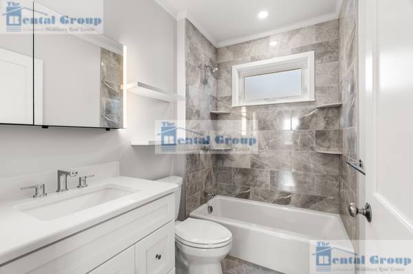 $4,000 / 3br - Stunning gut renovated 3 bed in Medford w/ laundry in unit, parking!!63802096892035123