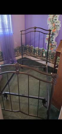 TWIN ANTIQUE BED  over 100   Years old - $250 (Oakdale)63471298856833120