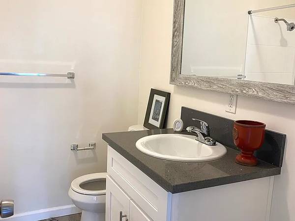 $1,075 / 1br - 520ft2 - 1BR/1BA Apartment – All Utilities Included – Los Angeles (Los Angeles)63700919791491122