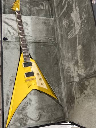 ESP LTD Kirk Hammett KH-V Metallic Gold Sparkle Solid Body Guitar NIB 1