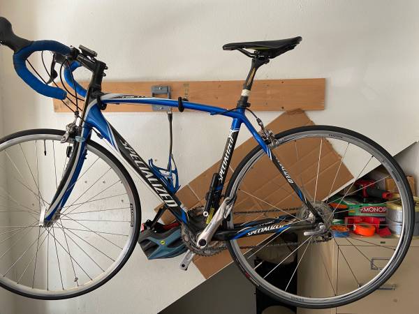 Specialized Men's Road Bike 1