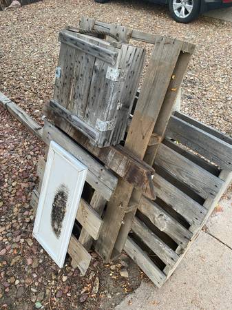 Curb Alert - Wood Pallets 1