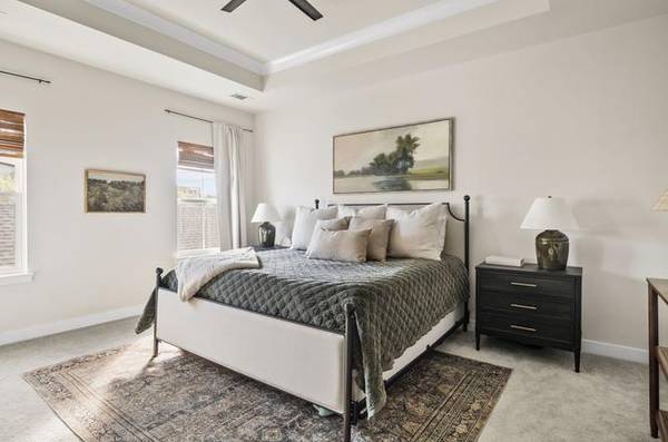 $1,140 / 2br - Charm and In-Unit Laundry in a Bright Vintage Gem (Plano, TX)63796350747523120