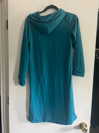 DOUBLEJ Cubre todo de punto para mujer talla pequeña - NWT - $5 (Burke)63471432494849121