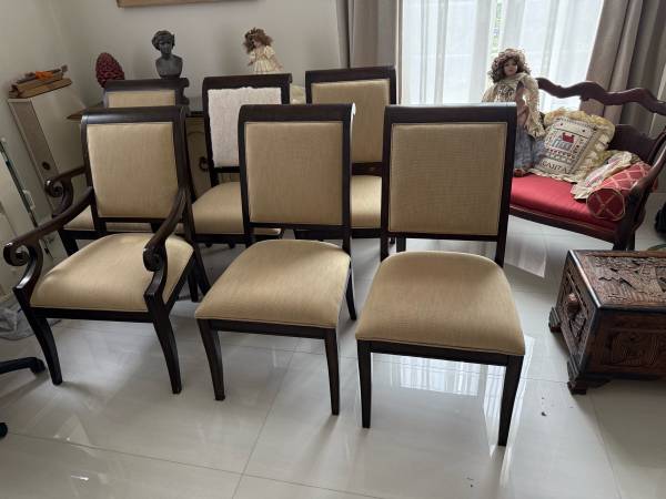 Set of 6  BERNHARDT Dining Room Chairs 1