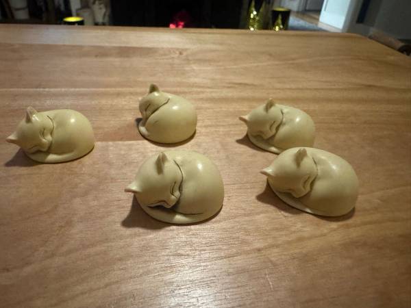 Franklin Mint Netsuke Sleeping Cat Figurines — Set of 5 1
