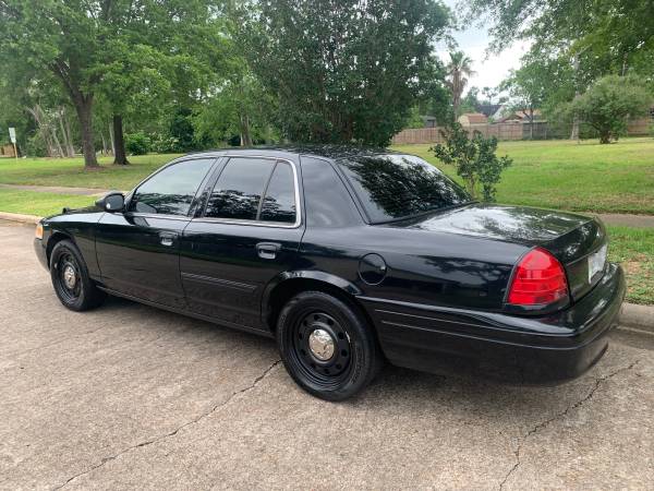 2011 Ford Crown Victoria - $6,500 (Houston)63622447582595122