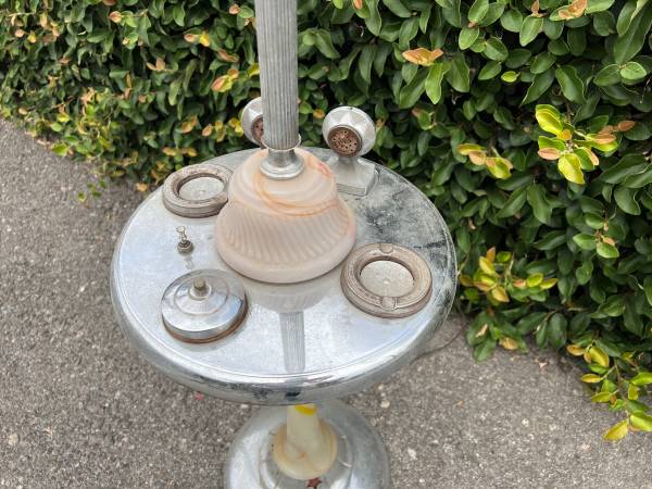 Antique Ash Tray Lamp Standing Light lamp - $200 (burbank)63471471914243121