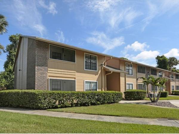 $1,260 / 1br - 650ft2 - 1/BD, Business Center, Walk In Closets (958 VILLAGE TRAIL, PORT ORANGE, FL)63791497848577120