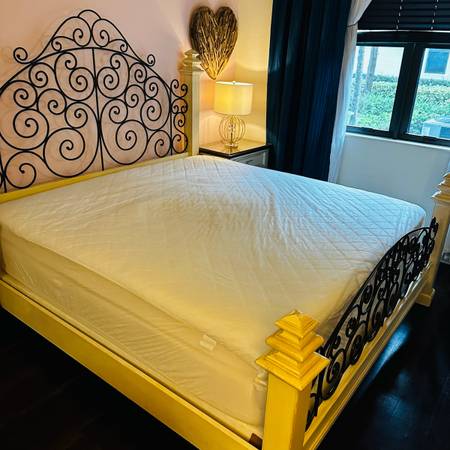 King size mattress 1