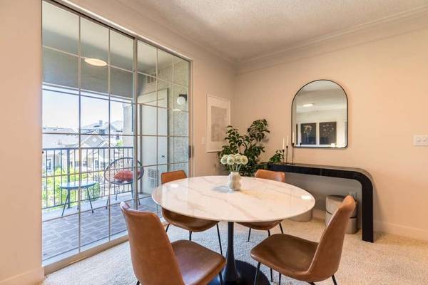 $1,497 / 1br - 725ft2 - 1/BD, Stainless-Steel Appliances, Fireplace (7610 E Caley Ave, Centennial, CO)63962926246531122