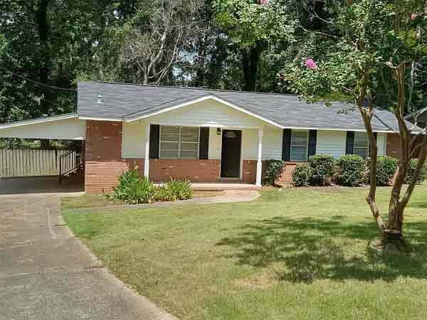 $875 / 4hab - 1296ft2 - Hermosa casa tipo rancho remodelada de 4 habitaciones y 2 baños (Columbus, GA)63663819966209120