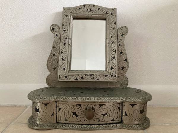Silver-plated jewelry dressing table / Make-up mirrored vanity table - antiques - by owner